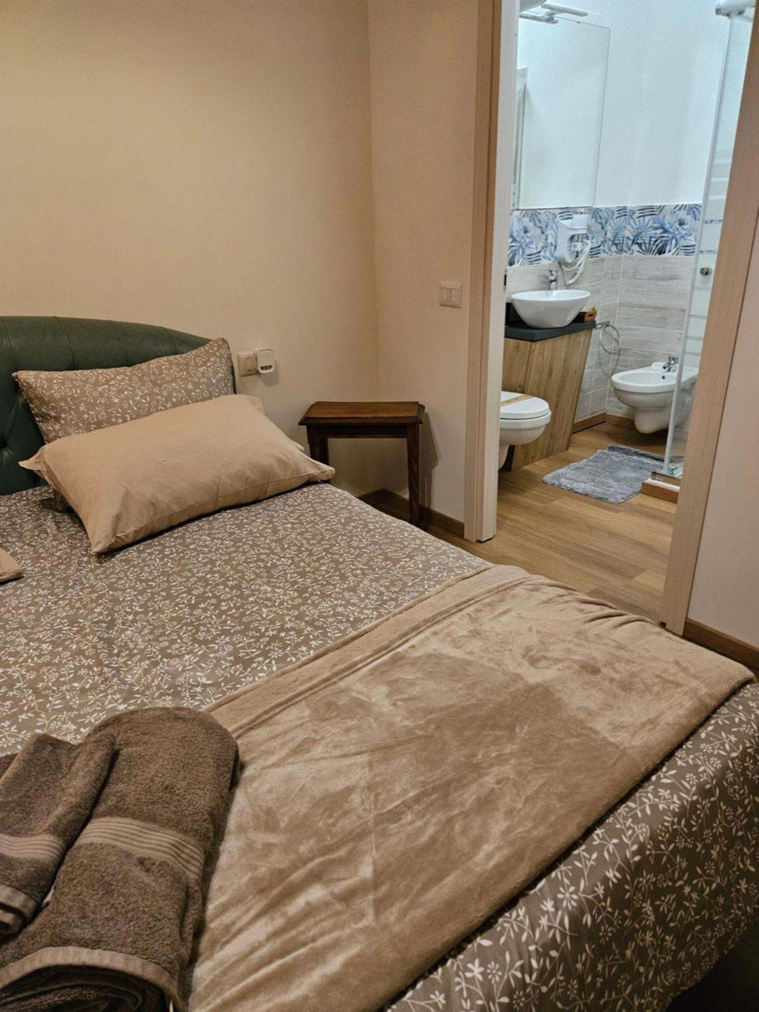 Mxp Room Busto Бусто-Арсизио Экстерьер фото